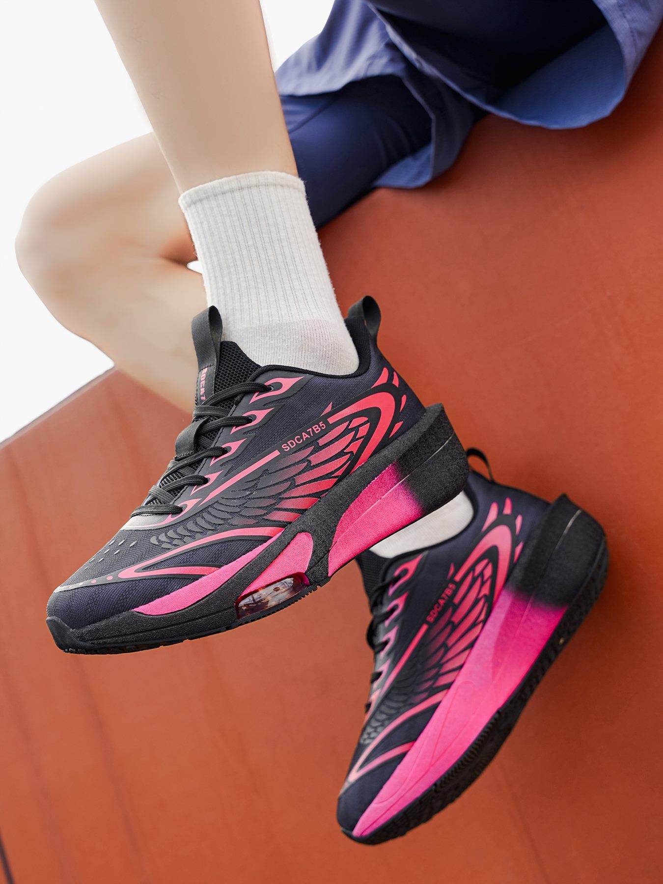 Visible Air Cushion Running Sneaker, model 2280, supplied view 9