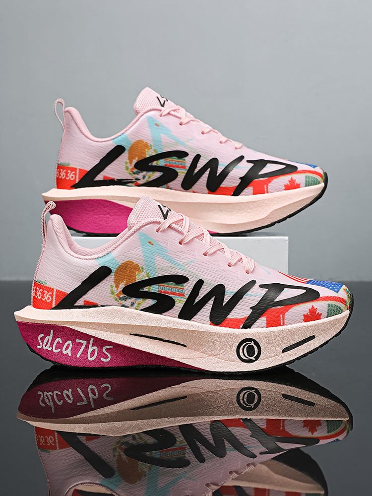 XiangChi model M26013 thick-sole running shoe